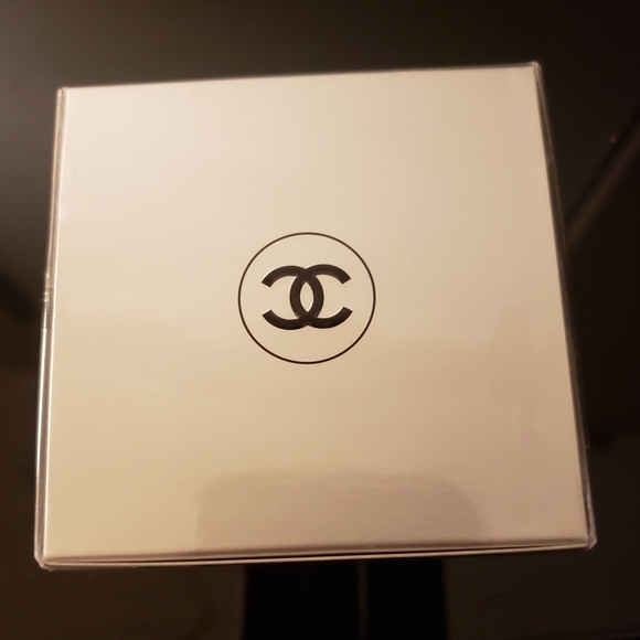 CHANEL Precision Ultra Correction - Picture 3 of 3